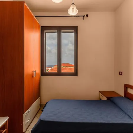 A 150 Meter Long Mare, 2 Fish Apartment Valledoria (Sardinia)
